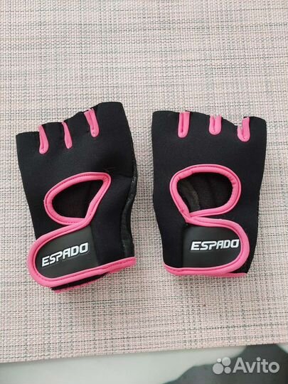 Спортивные перчатки для фитнеса