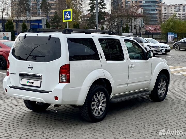 Nissan Pathfinder 2.5 AT, 2010, 188 700 км