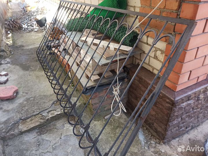 Решетки на окна бу (4 шт)