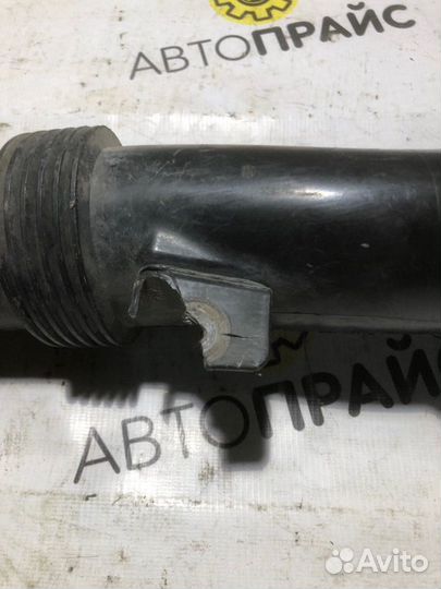 Патрубок воздушного фильтра Peugeot 308 EP6 2008