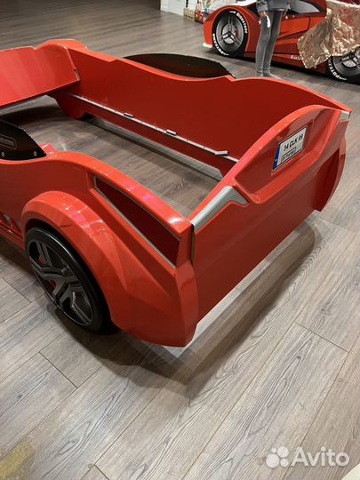 Детская кровать машина бу с матрасом