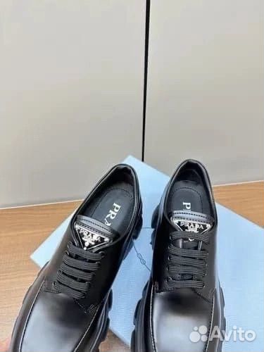 Женские Лоферы Prada