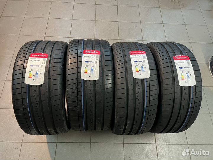 Vredestein Ultrac Vorti + 265/35 R22 и 295/30 R22