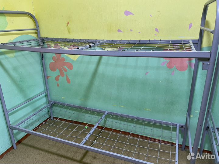 Кровать двухъярусная металлическая бу