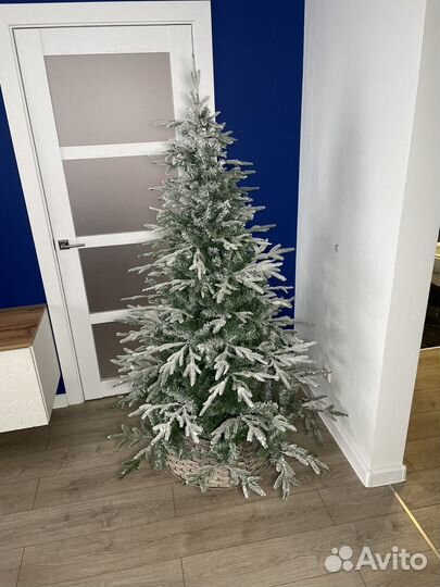 Елка новогодняя