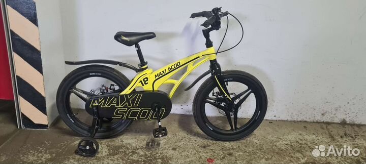 Велосипед maxiscoo 18