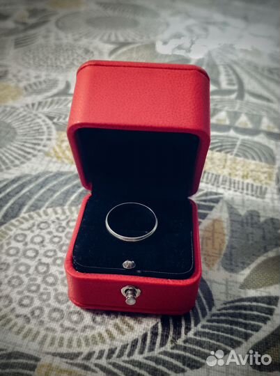 Продам обручальное кольцо