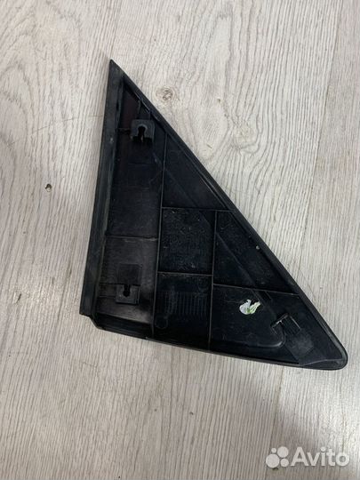 Уголок накладка крыла hyundai solaris Прав