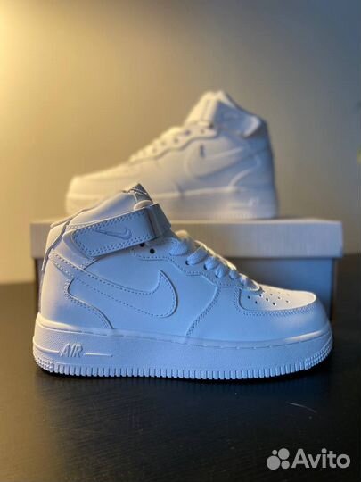 Кросовки Nike Air Force 1 Mid ‘07 Triple White