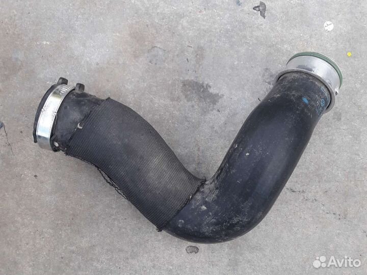 Патрубок интеркуллера Volkswagen touareg gp 3.0tdi