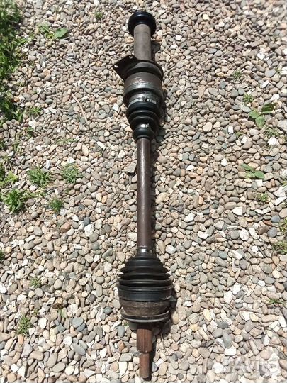 Приводной вал (привод) Volkswagen Transporter T5