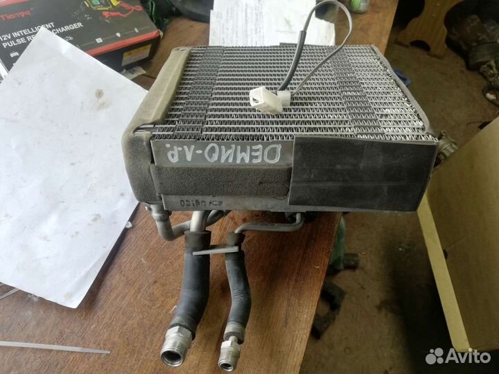 Радиатор кондиционера мазда Демио 1