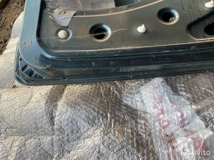 Крышка багажника Chevrolet Niva