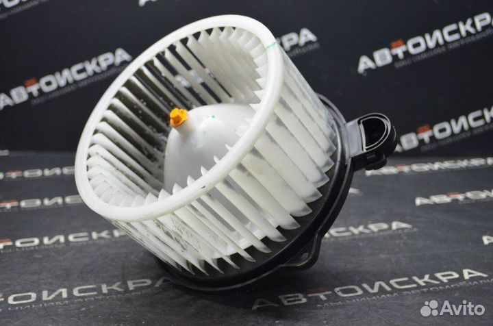 Моторчик печки Хендай Старекс