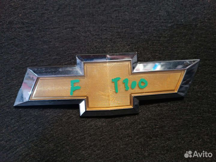 Продано Эмблема решетки Chevrolet Aveo T300