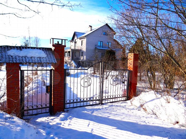 Дом 400 м² на участке 20 сот.