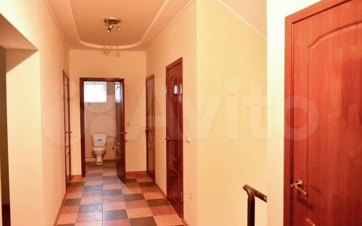 Дом 440 м² на участке 7,6 сот.