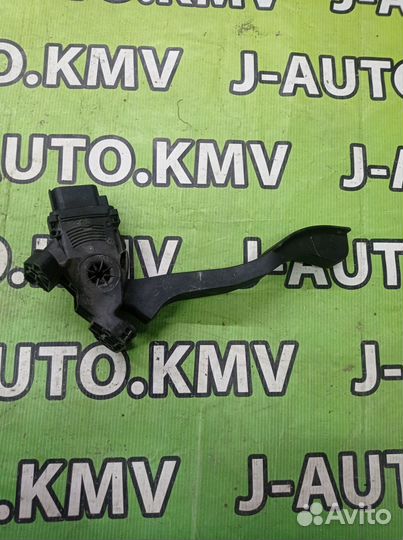 Педаль акселератора Ford Transit Connect