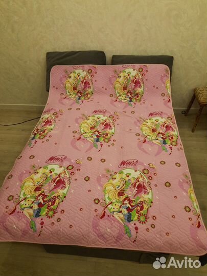 Покрывало на кровать новое