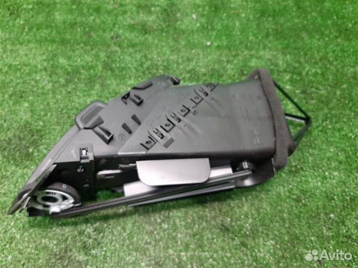 Дефлектор торпедо центральный Opel Zafira C 2014
