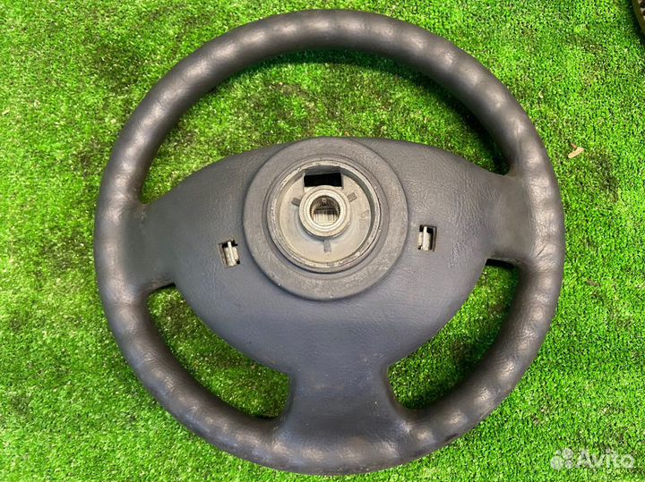 Renault Symbol / рулевое колесо с airbag