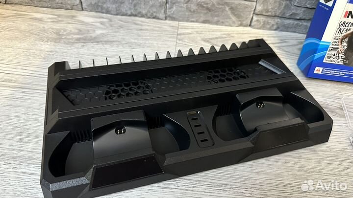 Подставка докстанция ps4