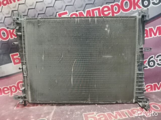Радиатор охлаждения передний Renault Logan