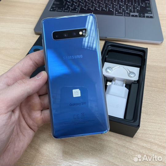 Samsung Galaxy S10, 8/128 ГБ