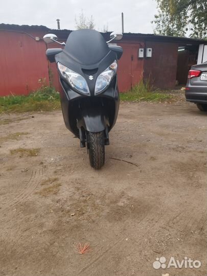 Suzuki SkyWave 250 максискутер Сузуки Скайвей