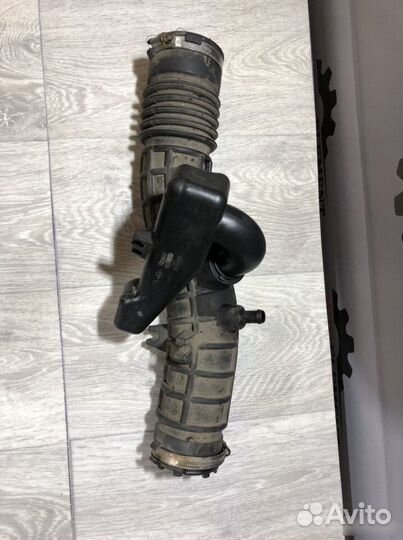 Патрубок воздушный Nissan Terrano 3 D10