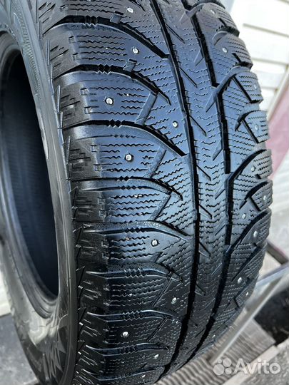 Bridgestone Ice Cruiser 7000 265/65 R17 116T