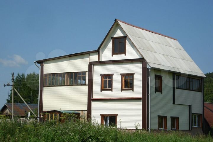 Дом 250 м² на участке 10 сот.