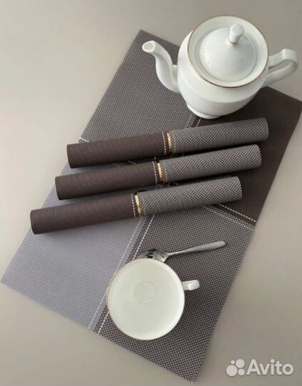 Новый набор сервировочных салфеток 4 шт