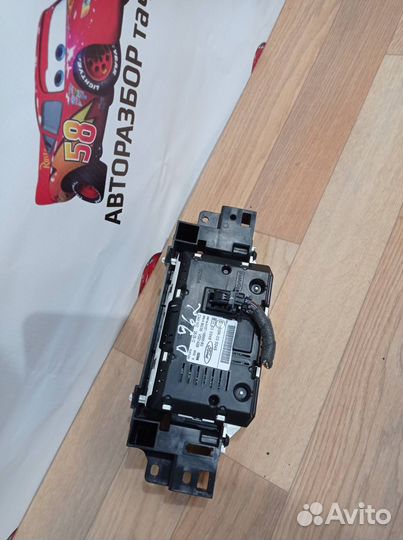 Дисплей компьютера Ford Focus 3 BK 2012 1940785