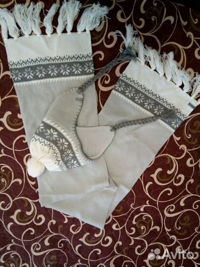 Новые шапка и шарф/Комплект