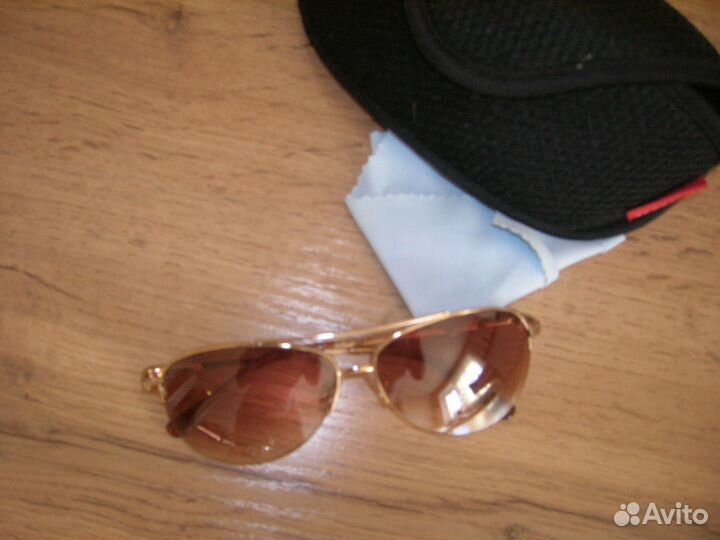Солнечные очки женские