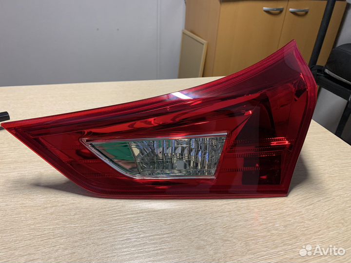 Фонарь Toyota Auris