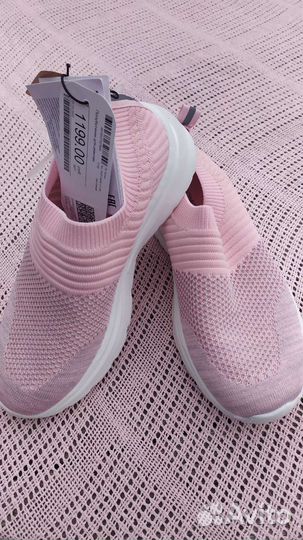 Кроссовки для девочки