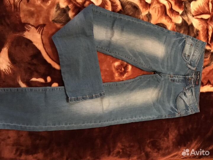 Джинсы