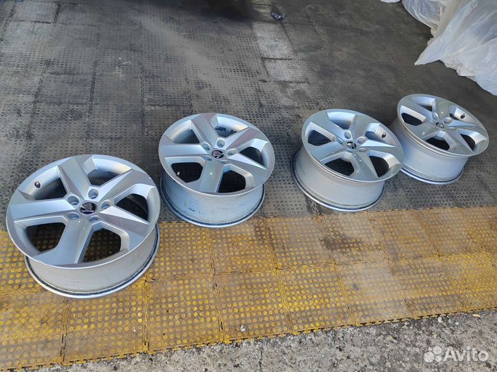 Диски Dorado VAG R17