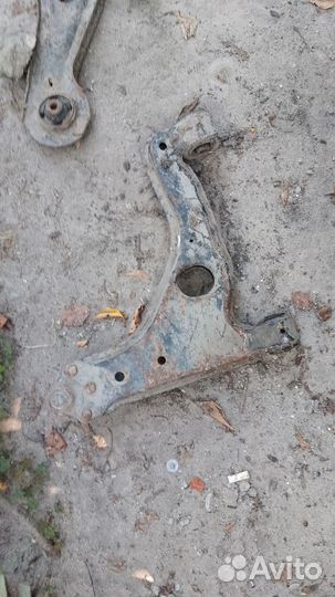 Рысаг передний левый Opel astra h