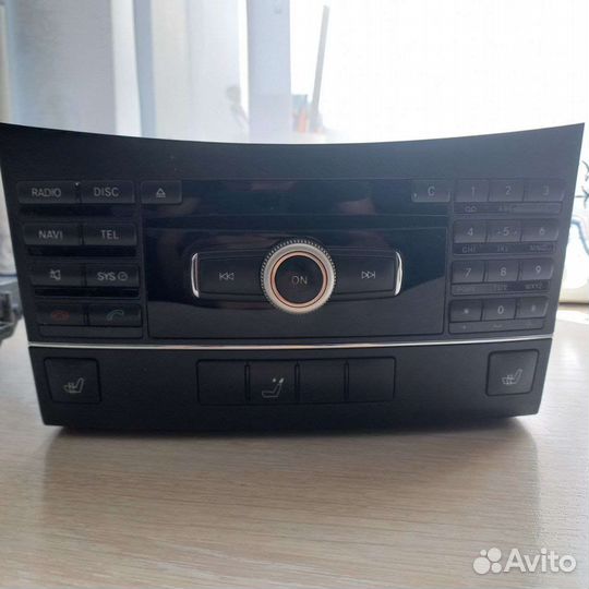 Магнитофон Mercedes W212 с дисплеем до рестайлинг