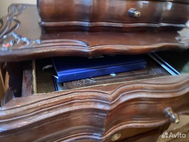 Деревянная шкатулка