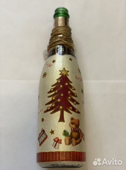 Бутылка декоративная в технике декупаж