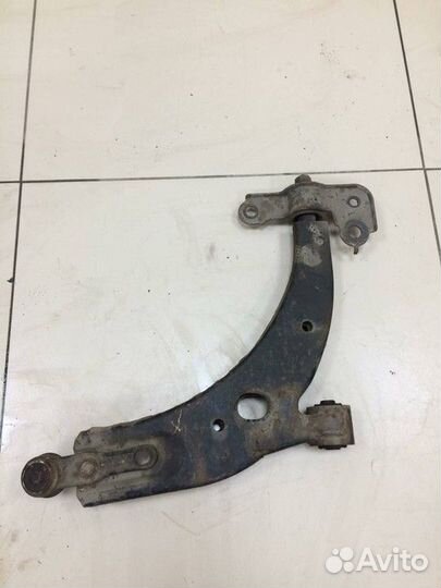 Рычаг подвески передний левый Kia Spectra