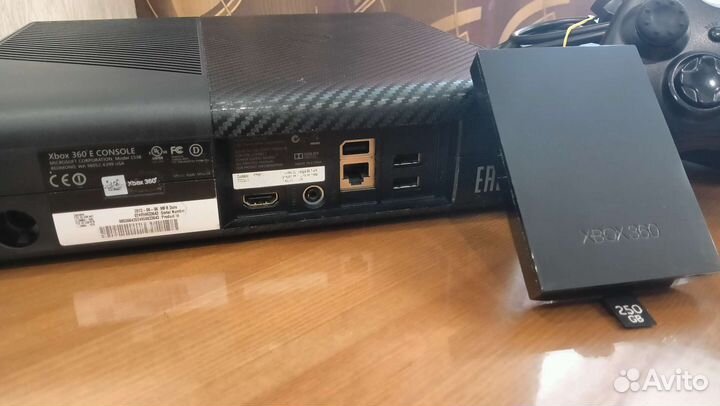 Xbox 360e freeboot 250 Гб