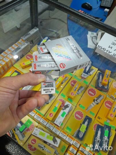 Свеча зажигания IMR9C-9H