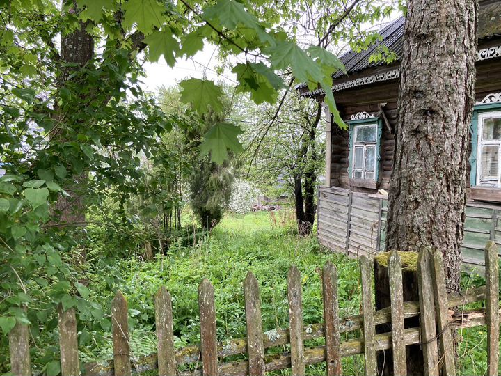 Дом 30 м² на участке 8 сот.