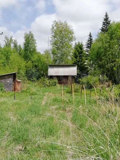 Дом 30 м² на участке 13,7 сот.