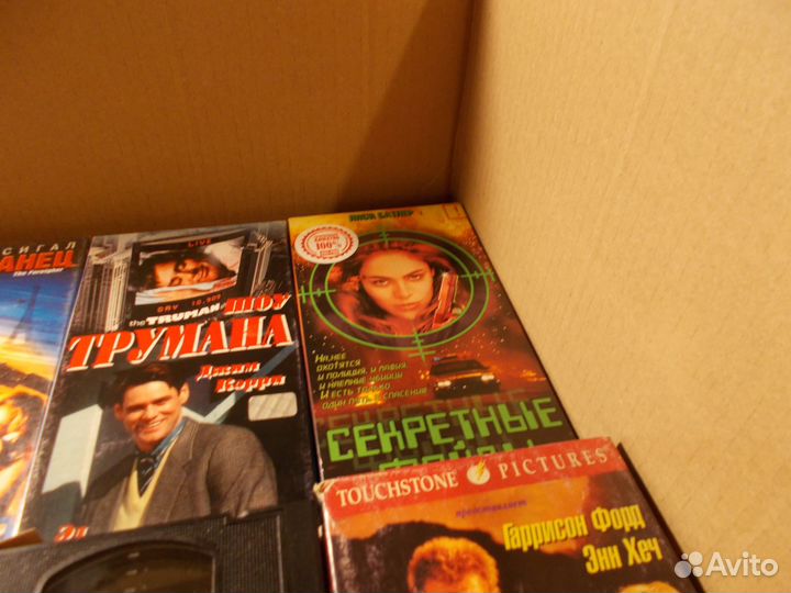 Коллекция VHS-кассет, фильмы